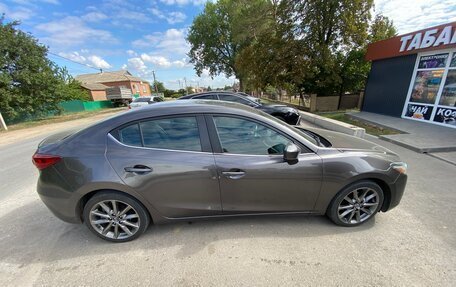 Mazda 3, 2017 год, 1 800 000 рублей, 2 фотография