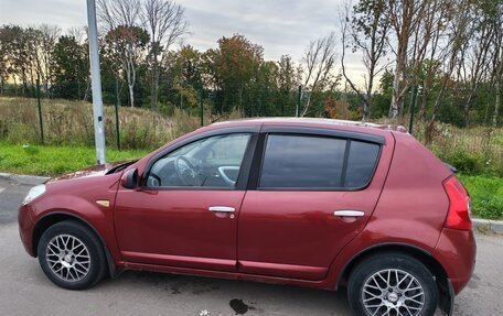 Renault Sandero I, 2011 год, 380 000 рублей, 2 фотография