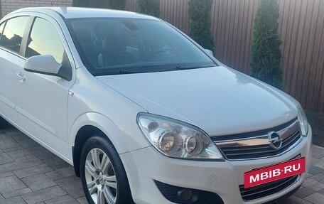 Opel Astra H, 2013 год, 780 000 рублей, 2 фотография