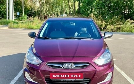 Hyundai Solaris II рестайлинг, 2013 год, 910 000 рублей, 4 фотография