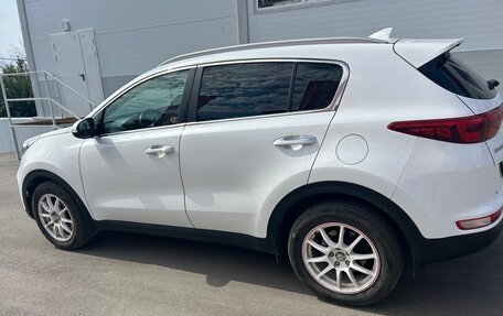 KIA Sportage IV рестайлинг, 2018 год, 2 200 000 рублей, 4 фотография