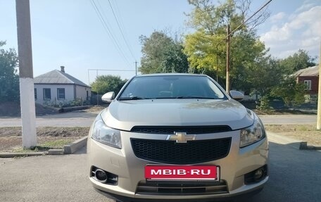 Chevrolet Cruze II, 2011 год, 715 000 рублей, 3 фотография