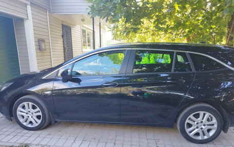 Opel Astra K, 2018 год, 1 200 000 рублей, 4 фотография