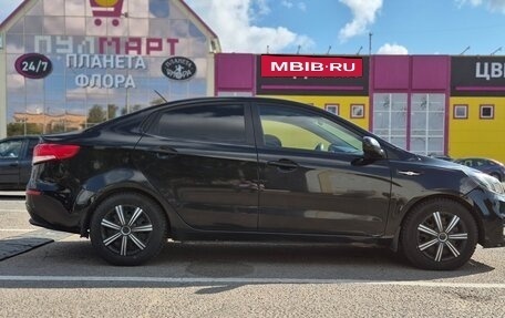 KIA Rio III рестайлинг, 2015 год, 650 000 рублей, 2 фотография