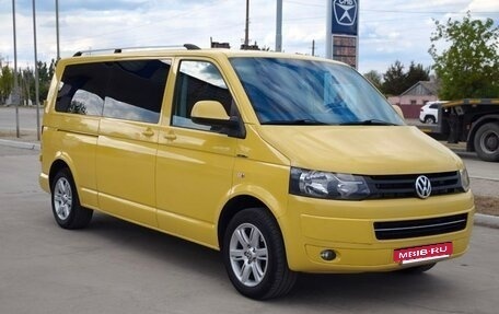 Volkswagen Transporter T5 рестайлинг, 2011 год, 2 350 000 рублей, 2 фотография