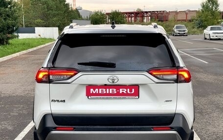 Toyota RAV4, 2020 год, 3 890 000 рублей, 9 фотография