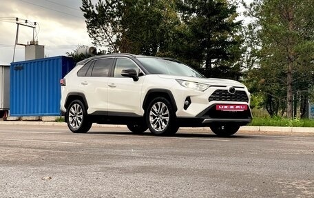 Toyota RAV4, 2020 год, 3 890 000 рублей, 5 фотография