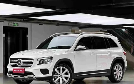 Mercedes-Benz GLB, 2020 год, 1 980 000 рублей, 1 фотография