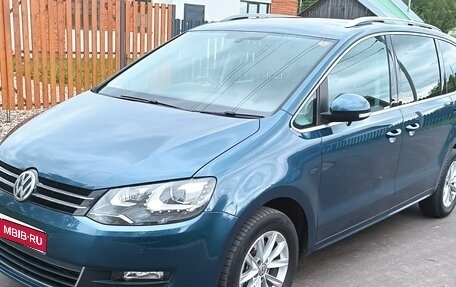 Volkswagen Sharan II, 2016 год, 1 700 000 рублей, 1 фотография