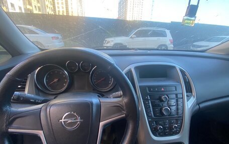 Opel Astra J, 2011 год, 600 000 рублей, 1 фотография