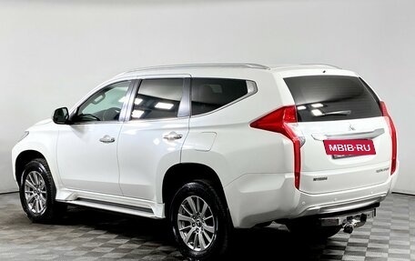 Mitsubishi Pajero Sport III рестайлинг, 2018 год, 2 885 000 рублей, 7 фотография