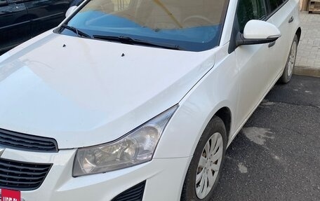 Chevrolet Cruze II, 2014 год, 830 000 рублей, 4 фотография