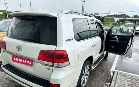 Toyota Land Cruiser 200, 2016 год, 6 249 000 рублей, 2 фотография