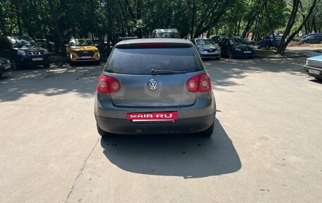 Volkswagen Golf V, 2004 год, 260 000 рублей, 2 фотография
