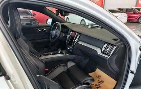 Volvo S60 III, 2022 год, 2 271 027 рублей, 10 фотография