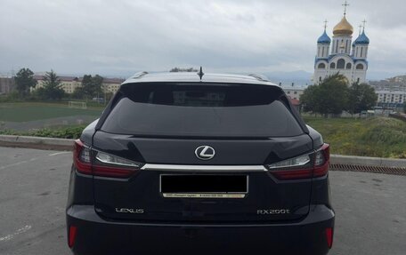 Lexus RX IV рестайлинг, 2017 год, 4 100 000 рублей, 3 фотография