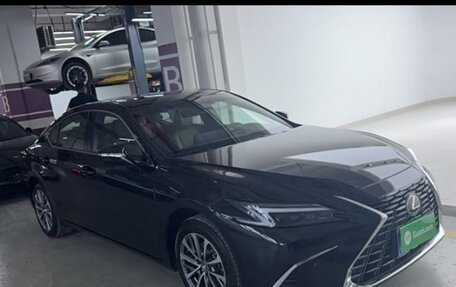 Lexus ES VII, 2021 год, 2 800 000 рублей, 3 фотография
