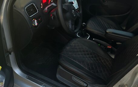 Volkswagen Polo VI (EU Market), 2011 год, 550 000 рублей, 3 фотография