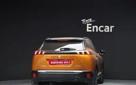 Peugeot 2008 II, 2021 год, 1 740 000 рублей, 3 фотография