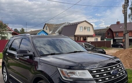 Ford Explorer VI, 2018 год, 3 350 000 рублей, 2 фотография