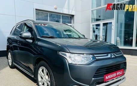 Mitsubishi Outlander III рестайлинг 3, 2013 год, 1 547 000 рублей, 3 фотография