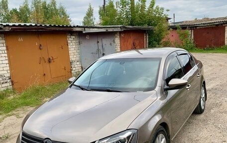 Volkswagen Passat B7, 2011 год, 950 000 рублей, 3 фотография