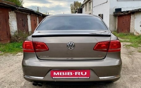 Volkswagen Passat B7, 2011 год, 950 000 рублей, 4 фотография