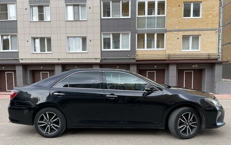 Toyota Camry, 2017 год, 2 550 000 рублей, 2 фотография