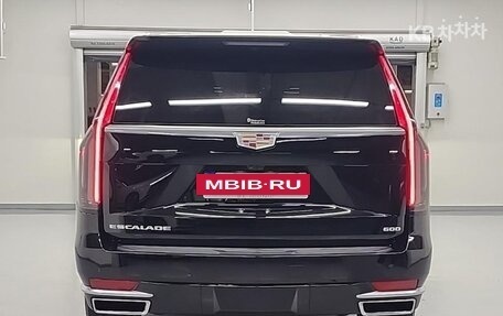 Cadillac Escalade V, 2022 год, 12 130 000 рублей, 3 фотография