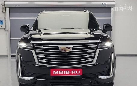 Cadillac Escalade V, 2022 год, 12 130 000 рублей, 2 фотография