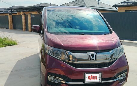Honda Stepwgn IV, 2017 год, 2 170 000 рублей, 3 фотография