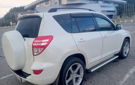 Toyota RAV4, 2011 год, 1 550 000 рублей, 2 фотография