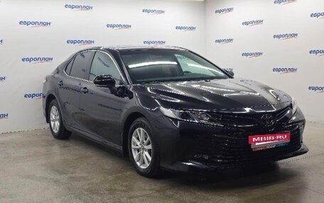 Toyota Camry, 2018 год, 2 647 000 рублей, 2 фотография