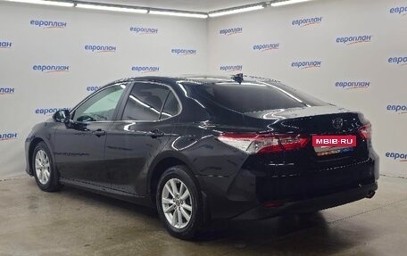 Toyota Camry, 2018 год, 2 647 000 рублей, 3 фотография