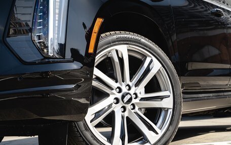 Cadillac Escalade V, 2024 год, 18 490 000 рублей, 7 фотография