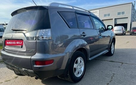 Mitsubishi Outlander III рестайлинг 3, 2010 год, 799 000 рублей, 4 фотография