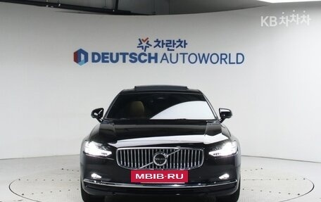 Volvo S90 II рестайлинг, 2023 год, 4 610 000 рублей, 3 фотография