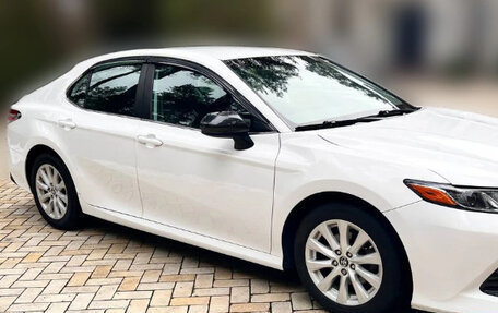 Toyota Camry, 2018 год, 1 600 000 рублей, 3 фотография