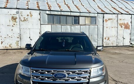 Ford Explorer VI, 2018 год, 2 690 000 рублей, 2 фотография