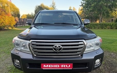 Toyota Land Cruiser 200, 2012 год, 3 000 000 рублей, 2 фотография