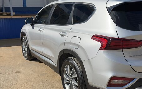 Hyundai Santa Fe IV, 2019 год, 2 100 000 рублей, 3 фотография