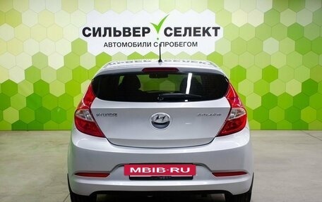 Hyundai Solaris II рестайлинг, 2014 год, 850 000 рублей, 4 фотография