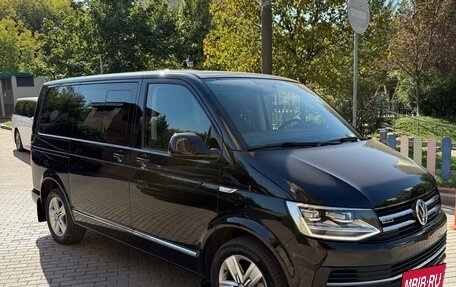 Volkswagen Multivan T6 рестайлинг, 2015 год, 3 950 000 рублей, 2 фотография