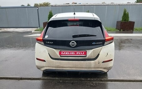 Nissan Leaf II, 2017 год, 999 999 рублей, 3 фотография