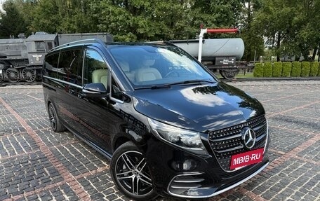 Mercedes-Benz V-Класс, 2024 год, 10 300 000 рублей, 3 фотография