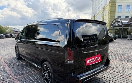 Mercedes-Benz V-Класс, 2024 год, 10 300 000 рублей, 4 фотография