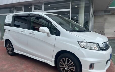 Honda Freed I, 2016 год, 854 000 рублей, 4 фотография