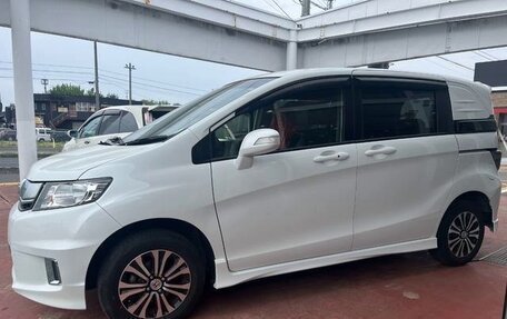 Honda Freed I, 2016 год, 854 000 рублей, 5 фотография