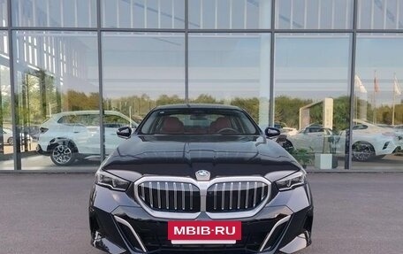 BMW 5 серия, 2025 год, 6 753 000 рублей, 2 фотография