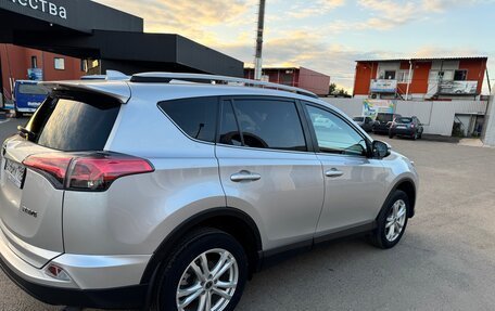 Toyota RAV4, 2018 год, 2 350 000 рублей, 2 фотография